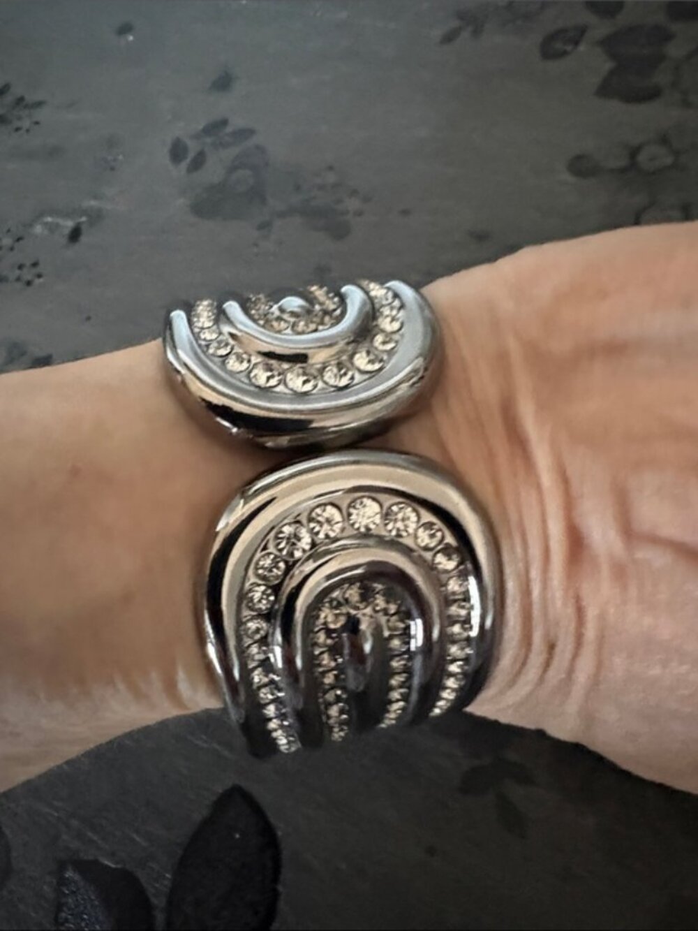PREMIER DESIGNS SILVER-TONE RHINESTONE HINGED CUFF BRACELET
